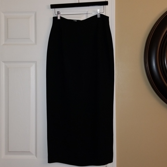 Rena Rowan Dresses & Skirts - 💃🛍Gorgeous long, black maxi skirt🛍❤